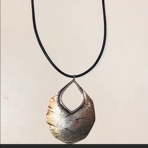 Silpada Badge of Beauty- 18”